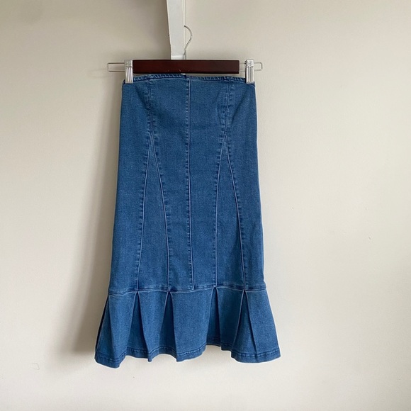 Urban Outfitters Brandi Denim Strapless Mini Dress - Picture 2 of 4
